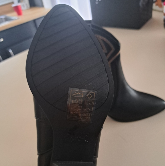 Women’s Western Boots - Picture 2 of 7